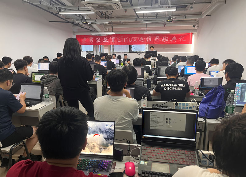 老男孩班主任上课点名